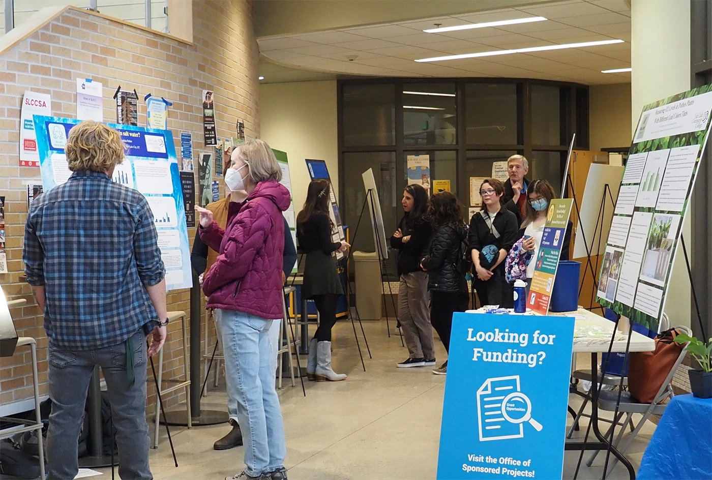 Crowd viewing of UP3RC presentations